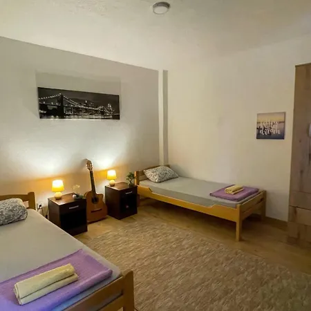 Апартаменты Old Town Oasis *